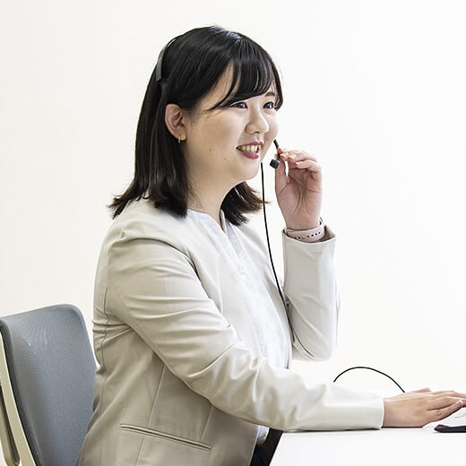 カスタマーサポートの仕事風景写真